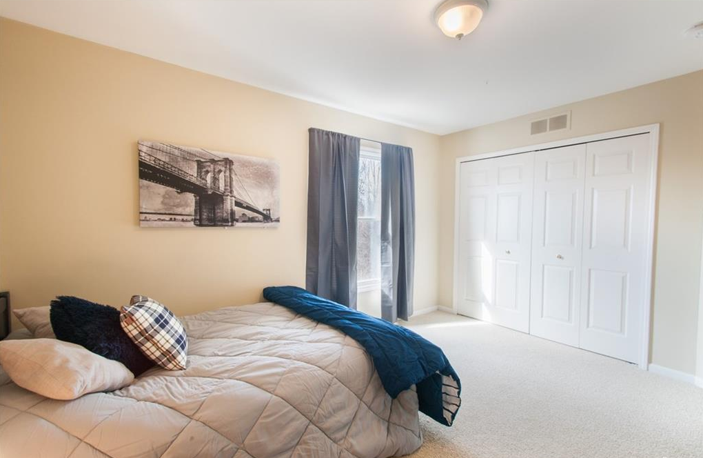 47320 Autumn Park Crt, Novi, MI 48374